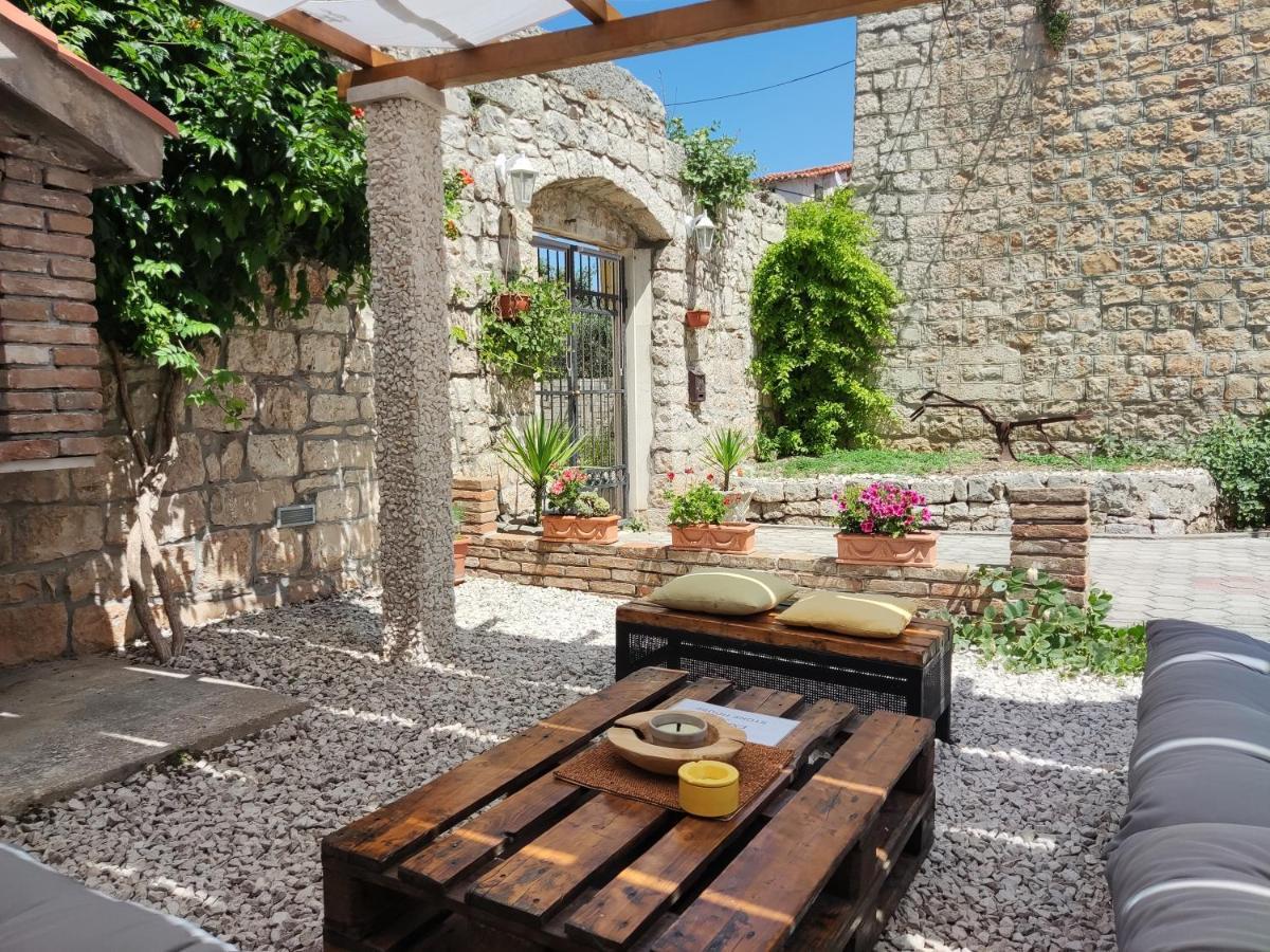 Guest House Klaudija Trogir Zewnętrze zdjęcie