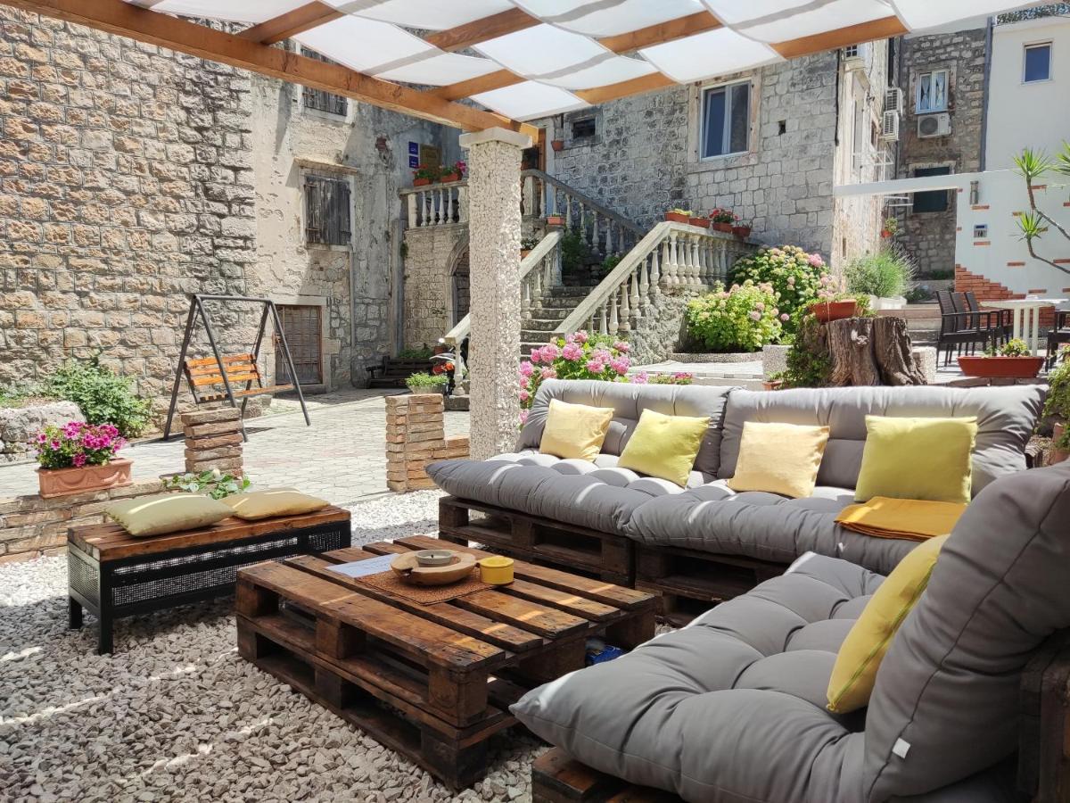 Guest House Klaudija Trogir Zewnętrze zdjęcie