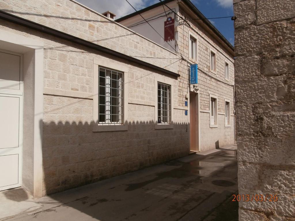 Guest House Klaudija Trogir Zewnętrze zdjęcie