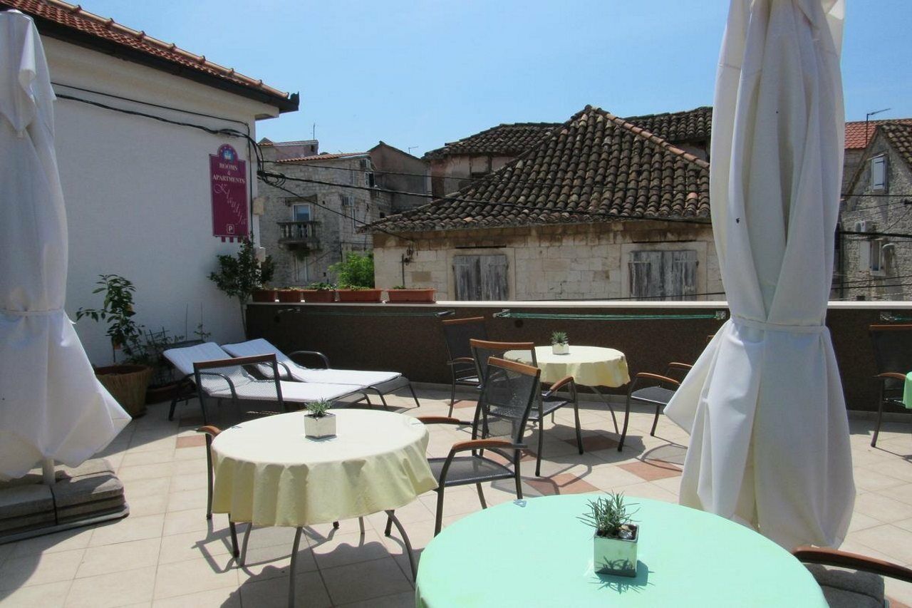 Guest House Klaudija Trogir Zewnętrze zdjęcie